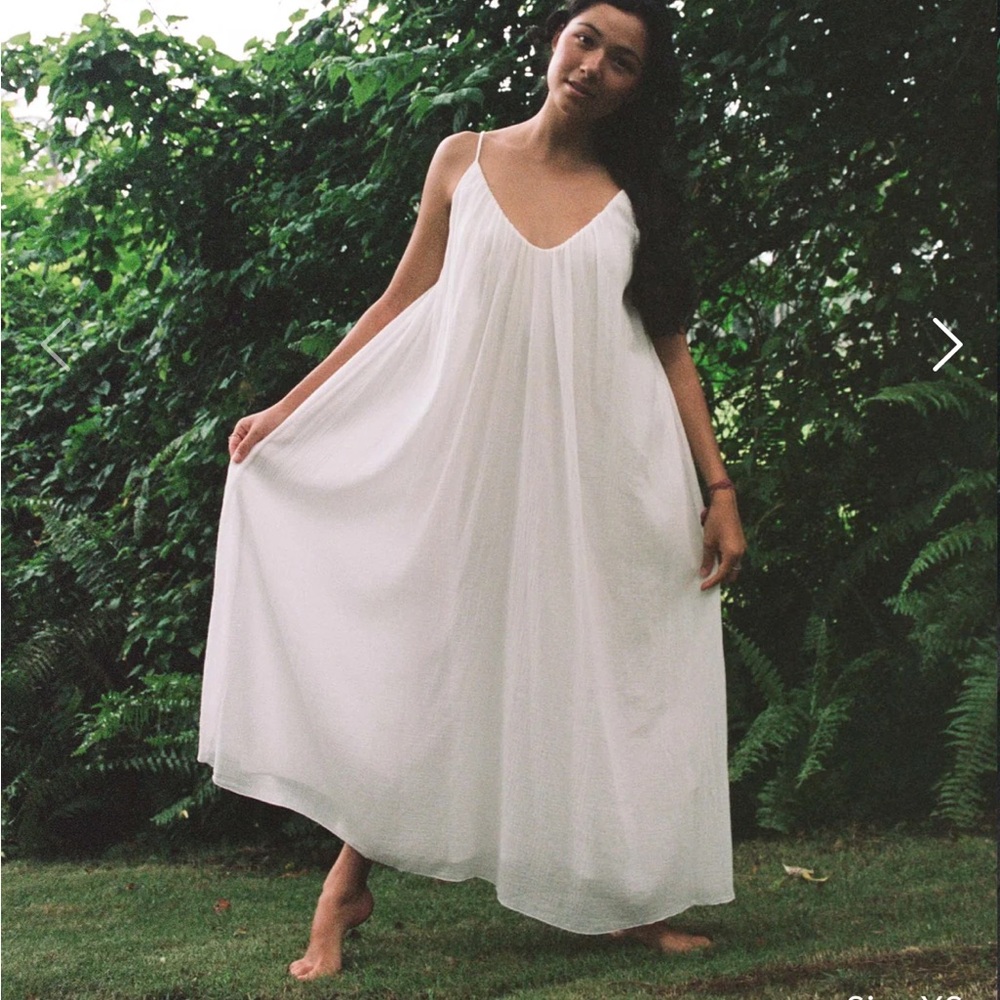 Elegant White Maxi Dress